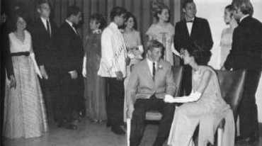 Prom.jpg (8593 bytes)